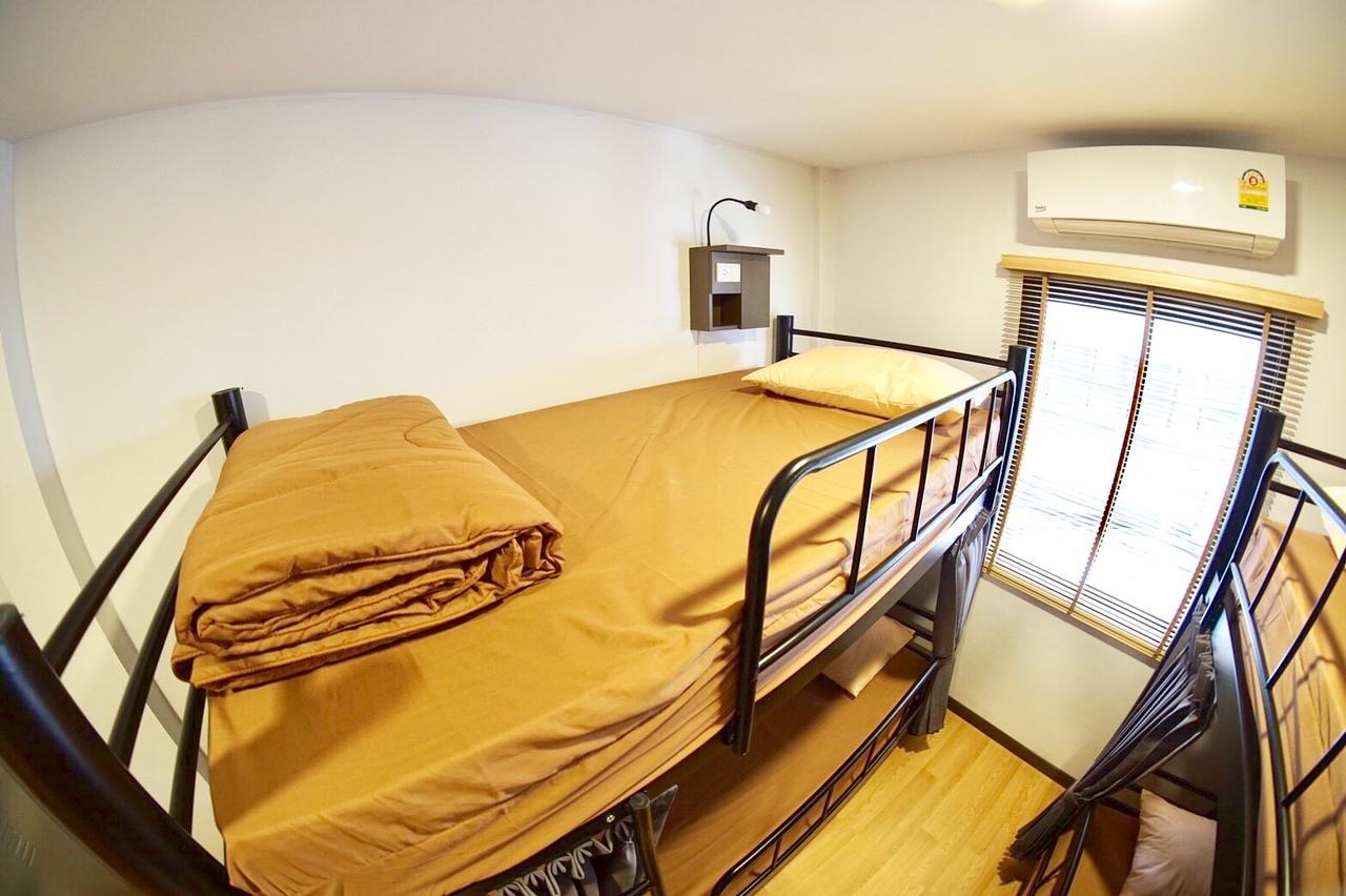 Inn Trog And Inn Soi (Adults Only) Банкок Екстериор снимка