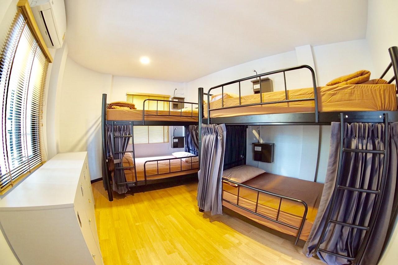 Inn Trog And Inn Soi (Adults Only) Банкок Екстериор снимка