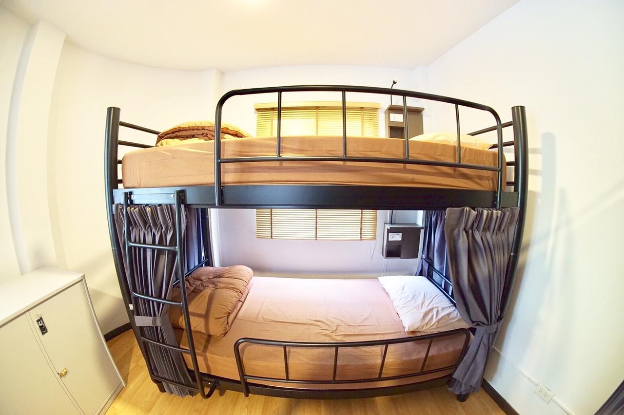 Inn Trog And Inn Soi (Adults Only) Банкок Екстериор снимка